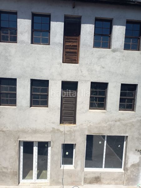 Foto fdb5d366-22ce-4db8-b573-23a46de895c1. Casa amb aparcament a Monforte de Lemos
