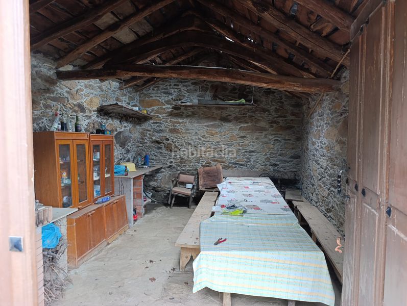 Foto 62862666-639b-4068-9105-f82958ed5332. Masia amb xemeneia a Saviñao (O)