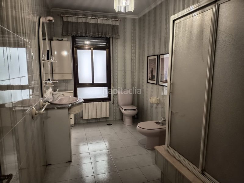 Foto 18971acb-e445-46a4-8477-4c46f279195c. Flat with heating parking in Monforte de Lemos