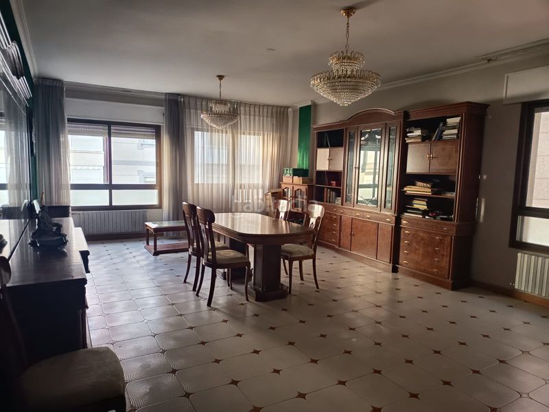 Foto c72b8377-7965-4ee4-9a48-abcbe9624e45. Flat with heating parking in Monforte de Lemos