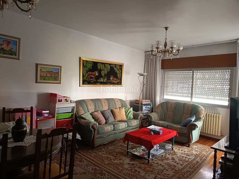 Foto 9f7cc0fd-083d-4753-a586-5da17f6a0940. Casa amb calefacció aparcament a Monforte de Lemos