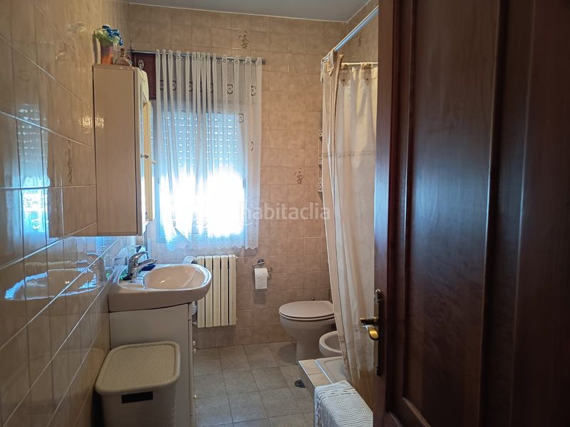 Foto e68073de-af8b-4cf2-9ee4-5602cf059927. Casa amb calefacció aparcament a Monforte de Lemos
