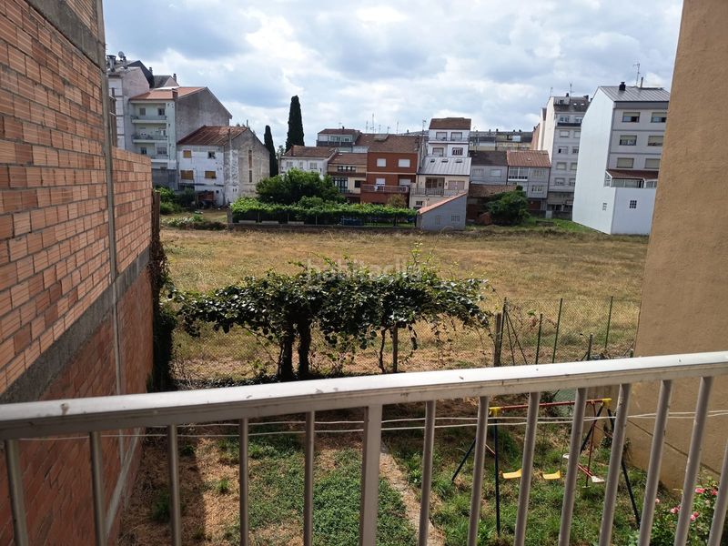 Foto f12e1463-3fc7-49ce-8ff3-a02ed1eced6a. Casa amb calefacció aparcament a Monforte de Lemos