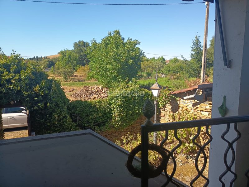 Foto 5f2f70f0-b339-4ad9-99aa-d032c9c60b43. Casa amb xemeneia calefacció aparcament a Monforte de Lemos