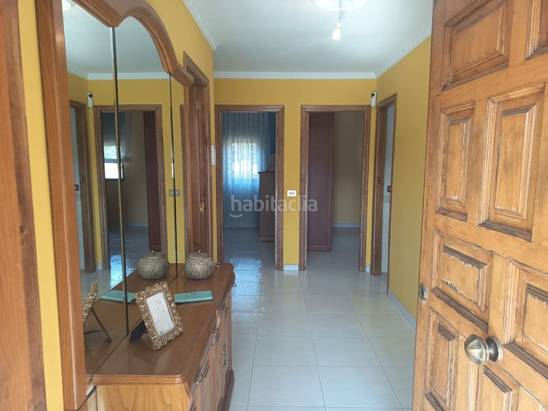 Foto f693b5b2-e51d-4be4-9711-8f9c630de69e. Casa amb aparcament a Monforte de Lemos