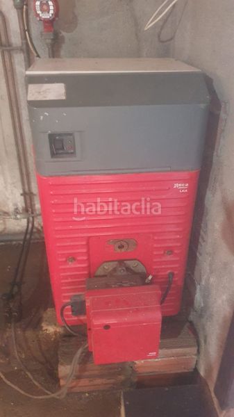 Foto 6f39ed55-7b0c-42ba-9639-8081b8c3db29. Casa amb aparcament a Pantón