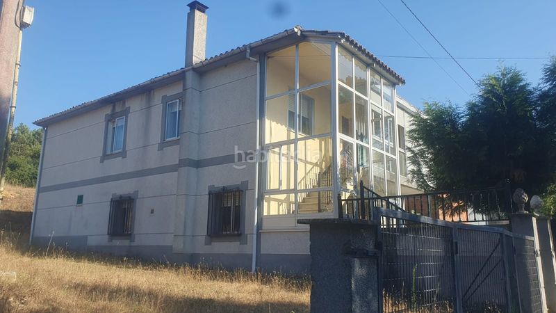 Foto 8b2a11bf-8566-42de-85bd-cc59cc3fec49. Casa amb aparcament a Pantón
