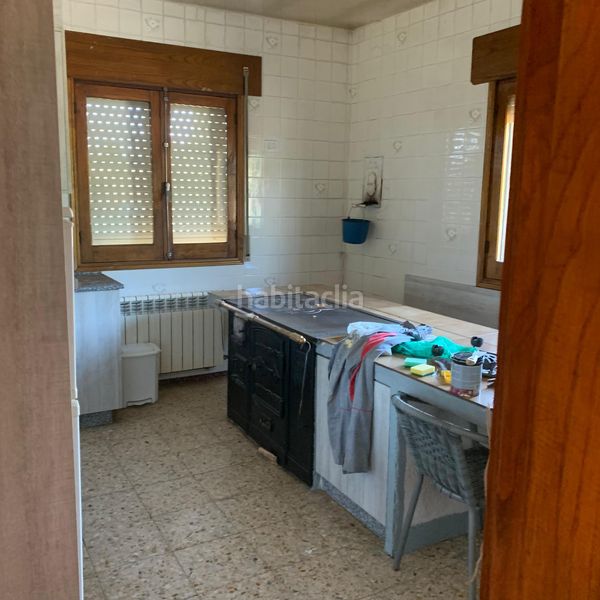 Foto 826f51e2-a69c-4e18-9518-3f2340176c5c. Casa  de pueblo con terreno en Saviñao (O)
