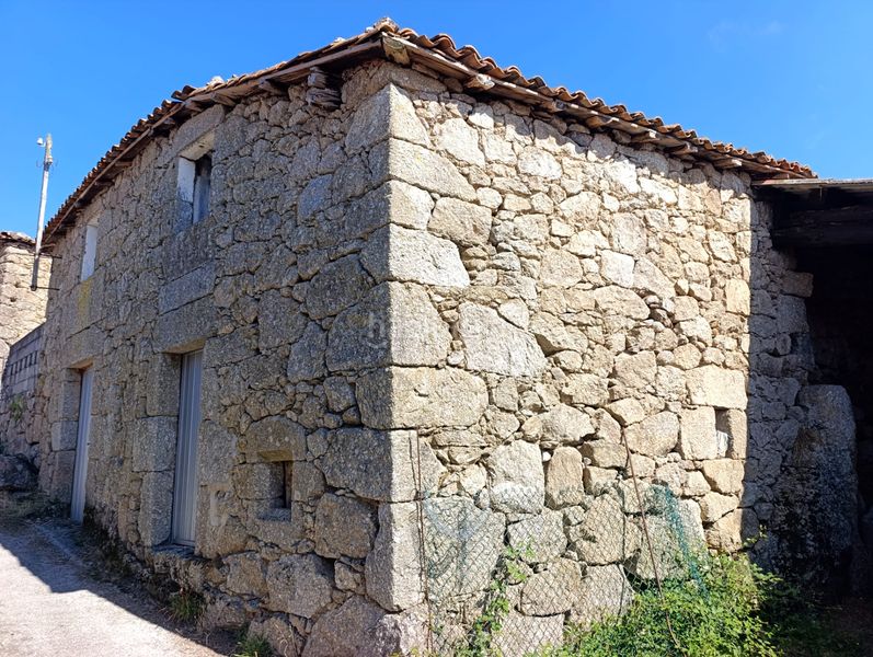 Foto ceffeedb-8eec-41c3-bea2-8c13b9edfe70. Casa a Chantada