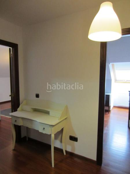 Foto 7124060d-b07d-4189-8761-f7099aab1a3d. Alquiler ático en O Milladoiro Ames