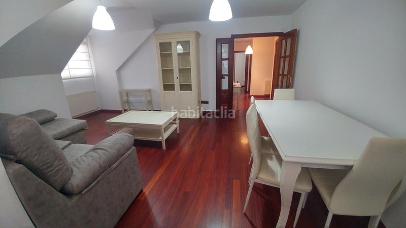 Foto 8794535d-f4fd-4bcc-9f5d-7aa07710c240. Alquiler ático en O Milladoiro Ames