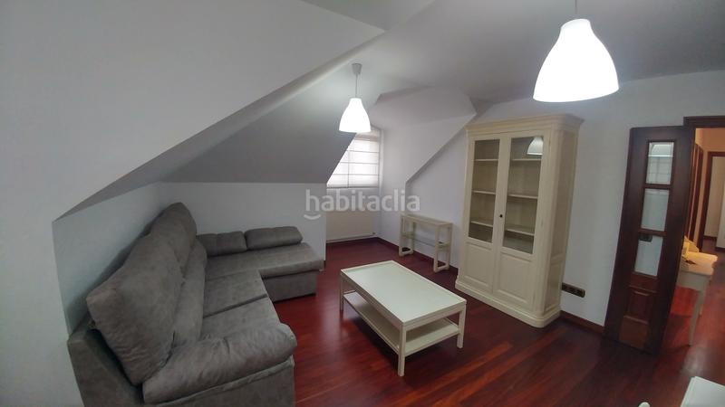 Foto 3c35852c-606c-4cfe-83fe-e9ad80b02ef6. Affitto attico con riscaldamento parcheggio in O Milladoiro Ames