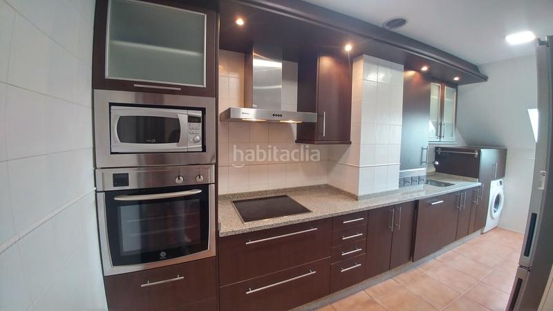 Foto 112eb1ff-ce09-4599-8c81-1f17feabea61. Location attique avec chauffage parking dans O Milladoiro Ames