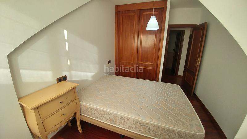 Foto 549eedf4-c2ef-4f17-9276-d45dfba13f07. Location attique avec chauffage parking dans O Milladoiro Ames