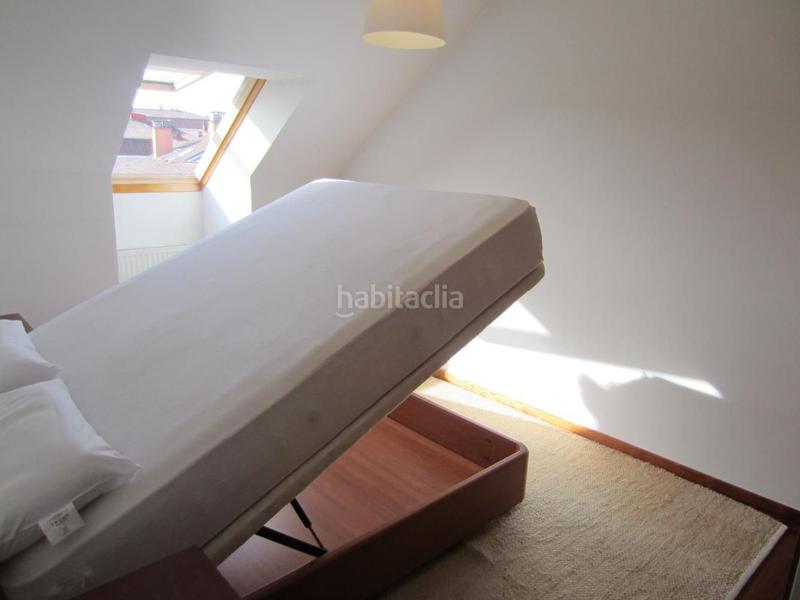 Foto d410f14f-2d02-41a3-81d7-acd6250ba4b2. Location attique avec chauffage parking dans O Milladoiro Ames