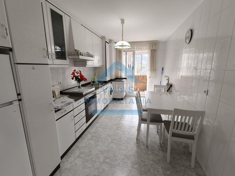 Foto 397d53da-e8e9-4a2b-a354-783728618270. Rent flat with heating parking in O Milladoiro Ames