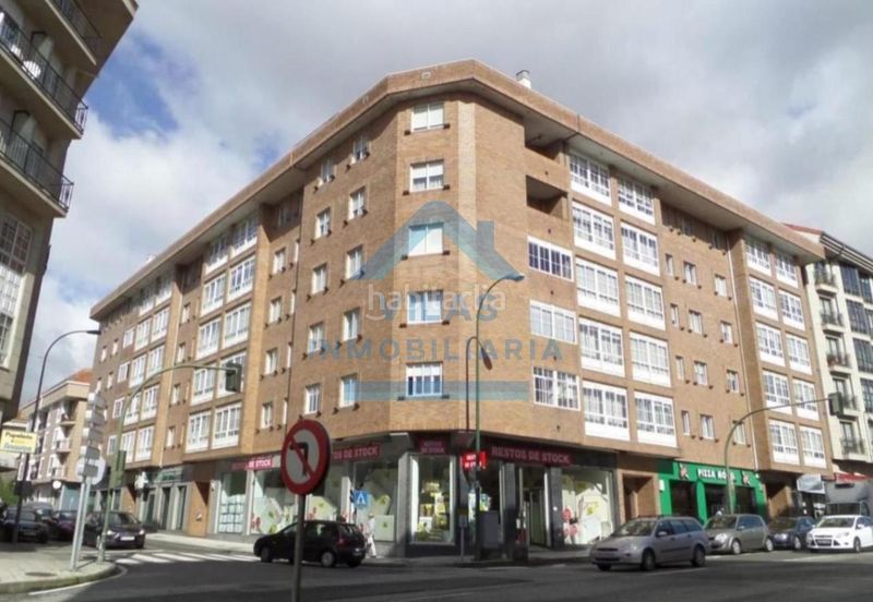 Foto 3af616be-b712-4311-ae1b-90912a942b56. Rent flat with heating parking in O Milladoiro Ames