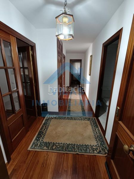 Foto 557184fe-2f50-40fd-859b-b6a426fb080b. Rent flat with heating parking in O Milladoiro Ames