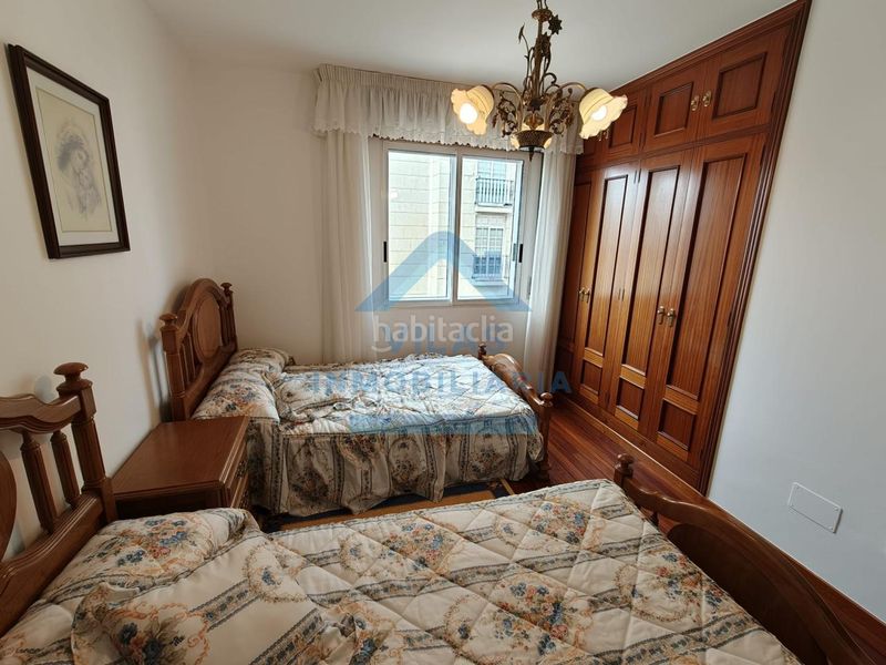 Foto 5a21fb5b-899a-46e6-8afe-ca9214862e09. Rent flat with heating parking in O Milladoiro Ames