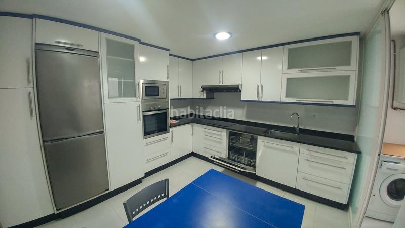 Foto 6a82daaf-82aa-4cf9-a28a-27606f76bc4d. Location appartement avec chauffage parking dans O Milladoiro Ames
