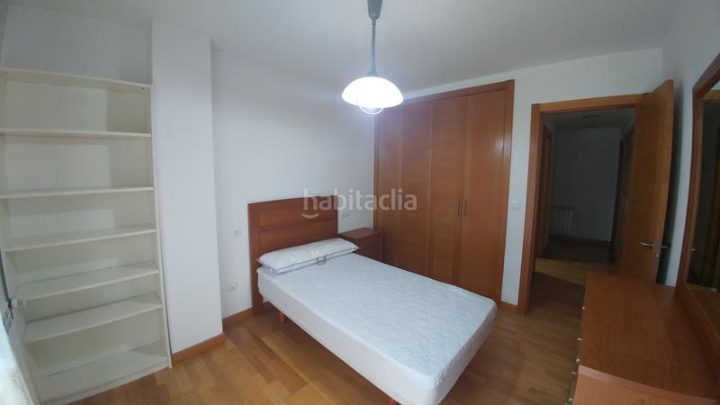 Foto 9c74adda-974d-4ea5-91bd-7bc80870dc3f. Rent flat with heating parking in O Milladoiro Ames