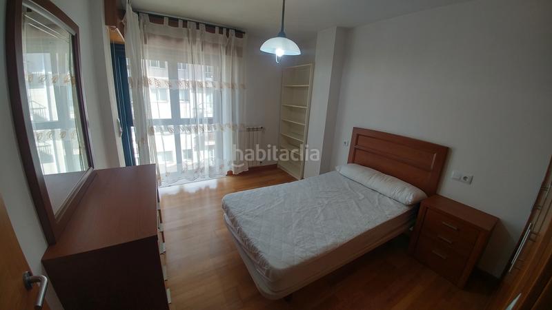 Foto fdf1c913-2a4d-49b4-bef8-e3f912e496e3. Rent flat with heating parking in O Milladoiro Ames