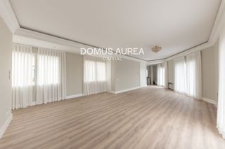 Rent Penthouse  Castellana. En madrid