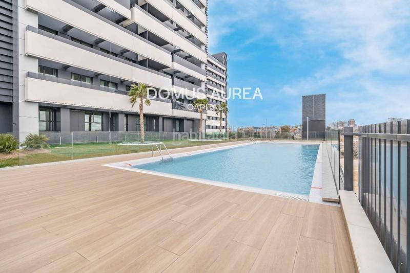 Foto bd56997b-9d82-41b0-9539-7b30610cfb14. Alquiler piso en Valdeacederas Madrid