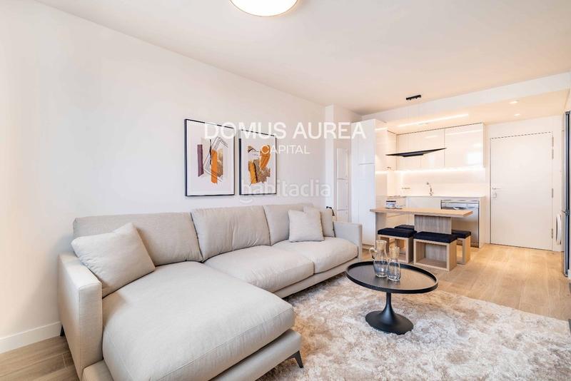 Foto 92d17558-a27e-48bf-b05f-8c0de18ef165. Rent flat with heating parking pool in Valdeacederas Madrid