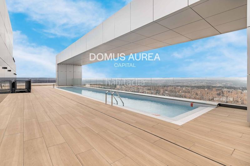 Foto 9e672f60-612a-42b2-87a3-7f47f116739e. Rent flat with heating parking pool in Valdeacederas Madrid