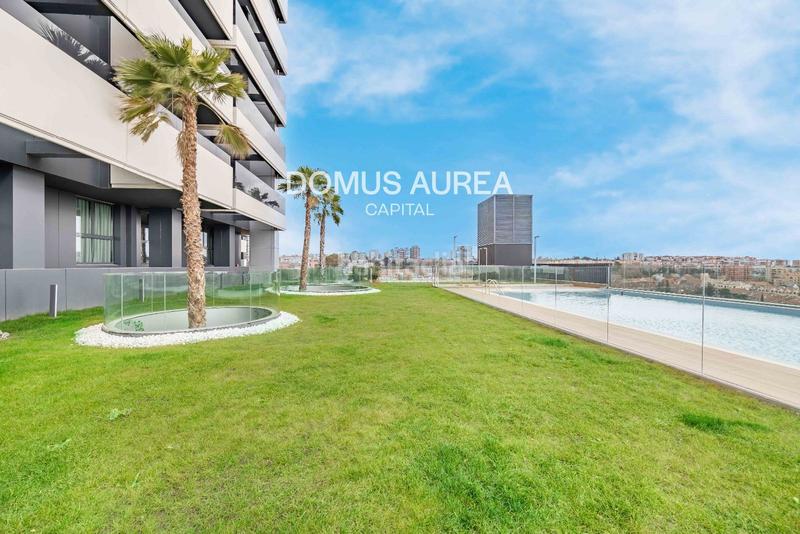 Foto d0cb984a-a5ef-4628-96ba-4a840fbc031c. Rent flat with heating parking pool in Valdeacederas Madrid