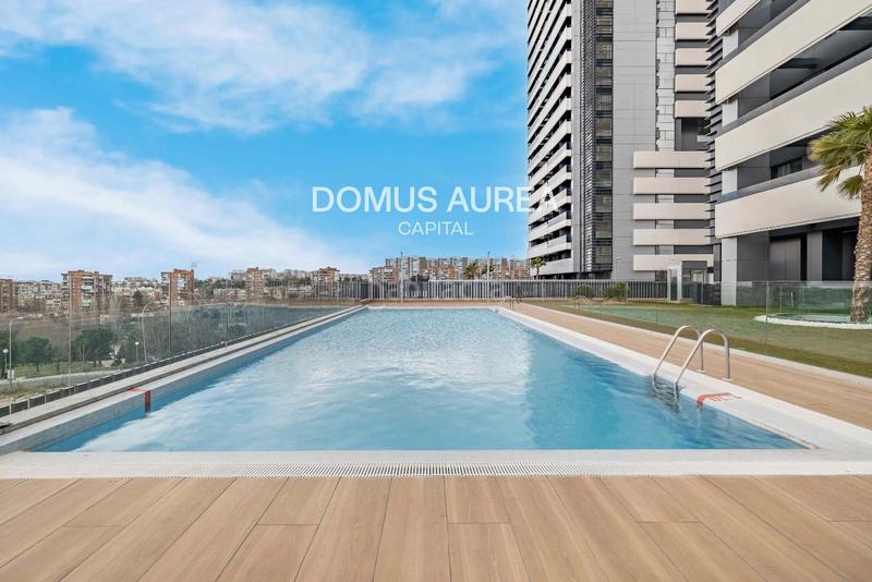 Foto d3935c52-6029-4fff-8948-1a5dc55cde12. Rent flat with heating parking pool in Valdeacederas Madrid