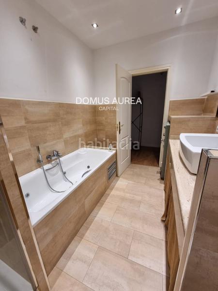 Foto 629ccb7d-d99e-424f-b328-d1874d9bdbf7. Rent flat with heating in Recoletos Madrid