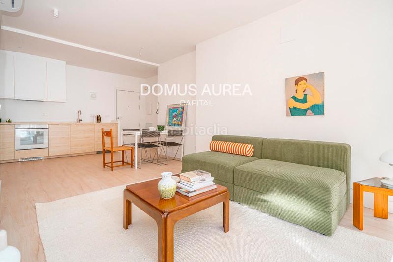 Foto a074ee75-23bd-4297-98cb-8c1041a0f816. Alquiler piso  exterior con terraza privada en Madrid