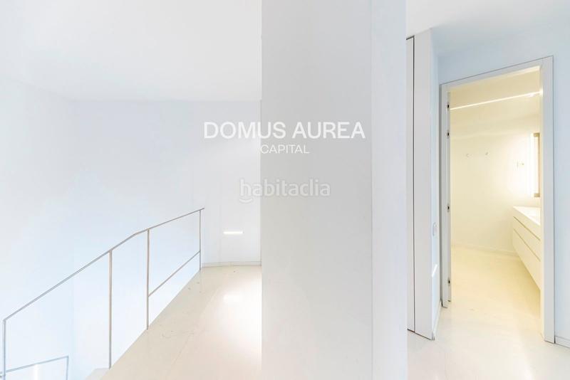 Foto 44fbb988-2432-4102-9089-783f91c91327. Alquiler dúplex piso exterior de tres habitaciones en Recoletos en Madrid