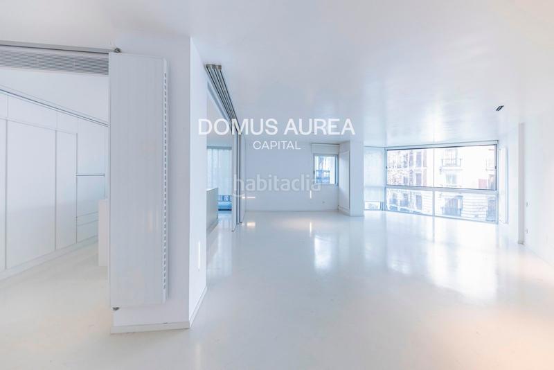 Foto c0ce0931-3249-4e09-a5f6-255538ac1333. Alquiler dúplex piso exterior de tres habitaciones en Recoletos en Madrid