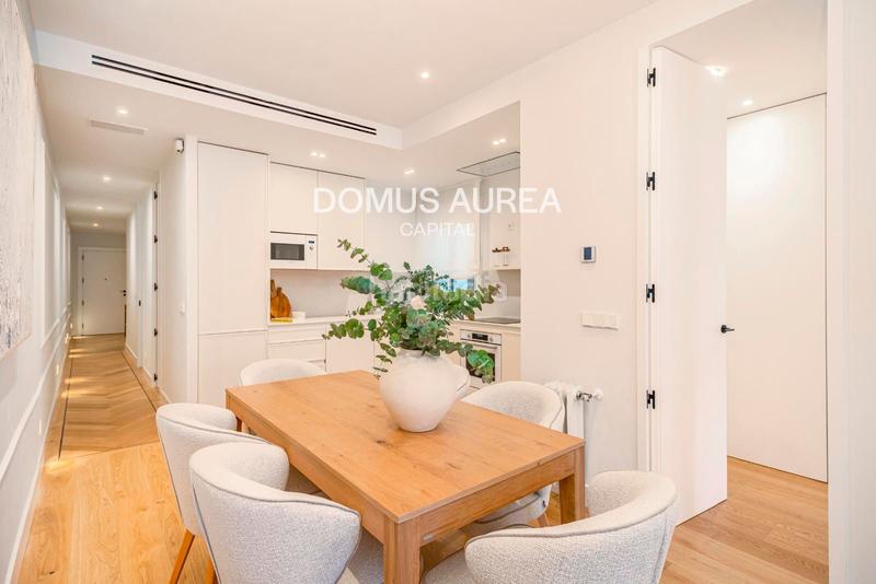 Foto 7ca00793-02c7-4603-bdc3-7b9c8cbb469b. Miete etagenwohnung mit heizung in Recoletos Madrid