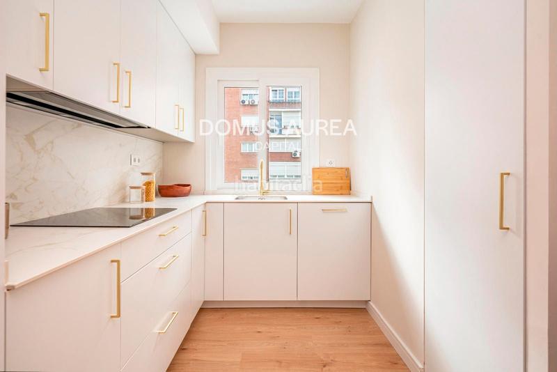 Foto db2c46af-9b37-4f95-b40c-703c6712a0a1. Miete etagenwohnung in Fuente del Berro Madrid