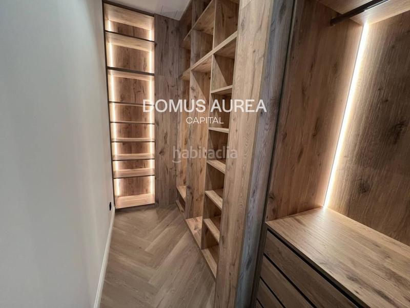 Foto 15fd66cd-839b-4d32-b8ba-aa0ce7870369. Etagenwohnung mit parking in Castellana Madrid