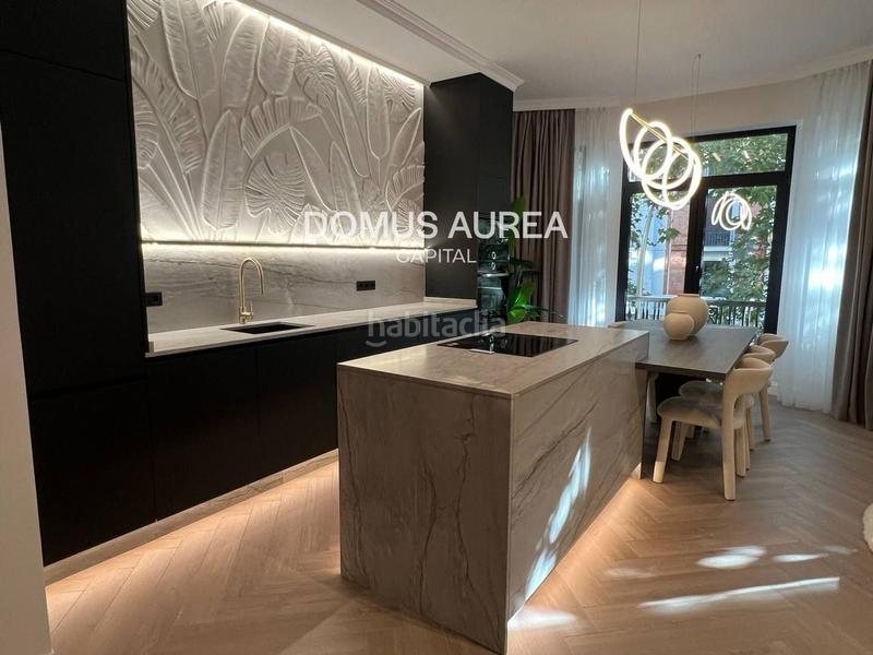 Foto d52e0c26-c413-41d0-9508-558b5639be09. Etagenwohnung mit parking in Castellana Madrid