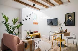 Lloguer Àtic  Madera. Piso recién reformado de dos habitaciones y 1 baño en malasaña