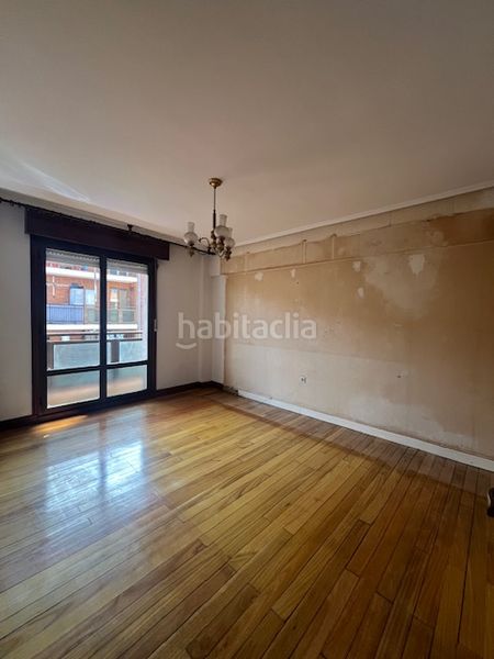Foto dc8e2526-4d71-48e8-a56b-2c0197ba3026. Pis a Kabiezes Santurtzi