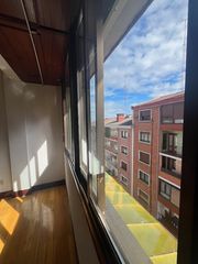 Piso en Kabiezes. Venta �venta vivienda situada en calle ba�ales, santurtzi.