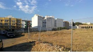 Terreny residencial a Este. Suelo en cañamero, mérida