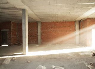 Local Comercial a Llerena. Local en bruto llerena