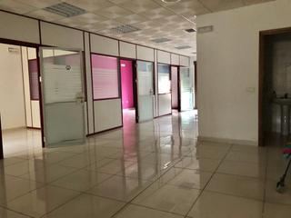 Lloguer Local Comercial a Centro. Alquiler- oficinas-local-merida-centro