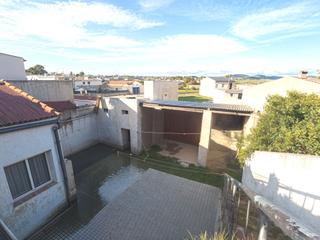 Casa a Mirandilla. Casa en venta con patio, en mirandilla