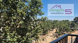 Location Appartement à Centro. Alquiler piso amplio de 4 dormitorios y 2 baños – 158 m² útiles