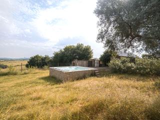 Finca rústica a Oeste. Parcela rústica en venta en mérida