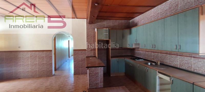 Foto 59f3756b-8d8c-4121-b260-914f5a194946. Chalet with fireplace pool in pedanías de Badajoz Badajoz